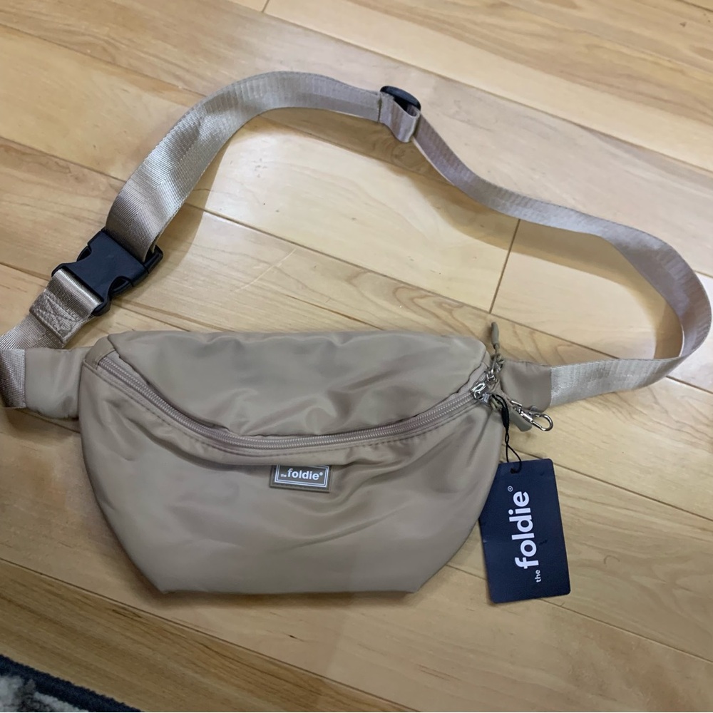 Foldie Fanny Back - beige, NWT